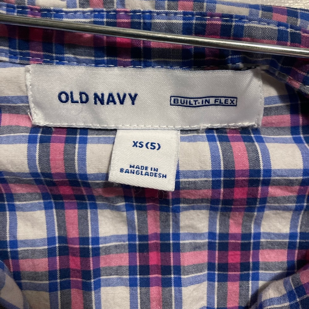 Old navy short sleeve plaid button down shirt with pocket pink and blue